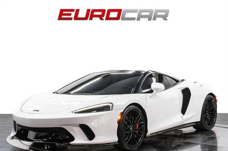 2023 MCLAREN GT