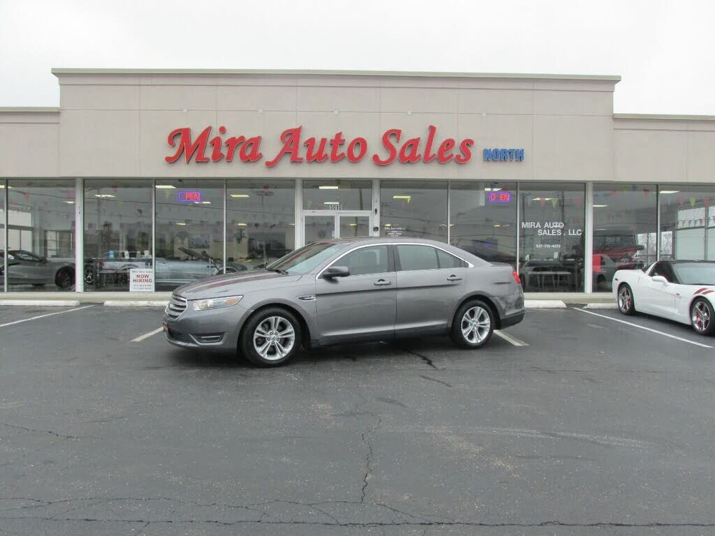 2013 FORD Taurus