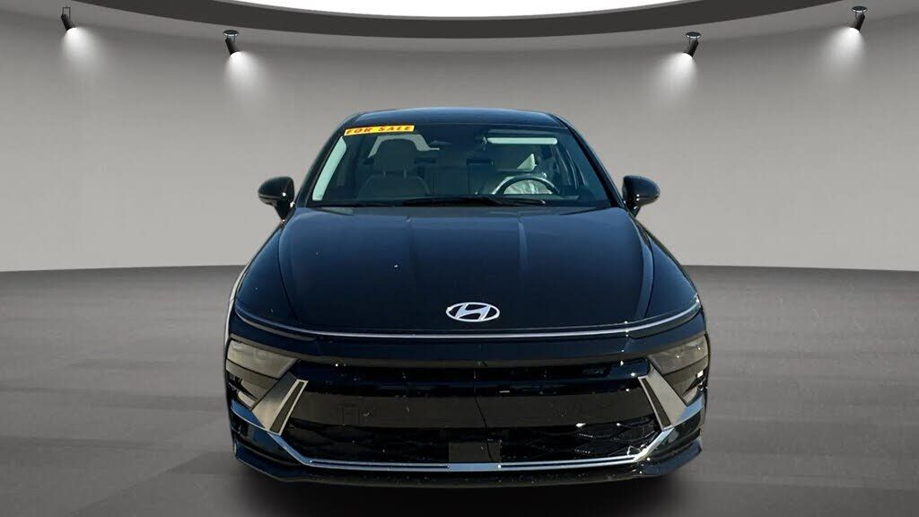 2025 HYUNDAI Sonata