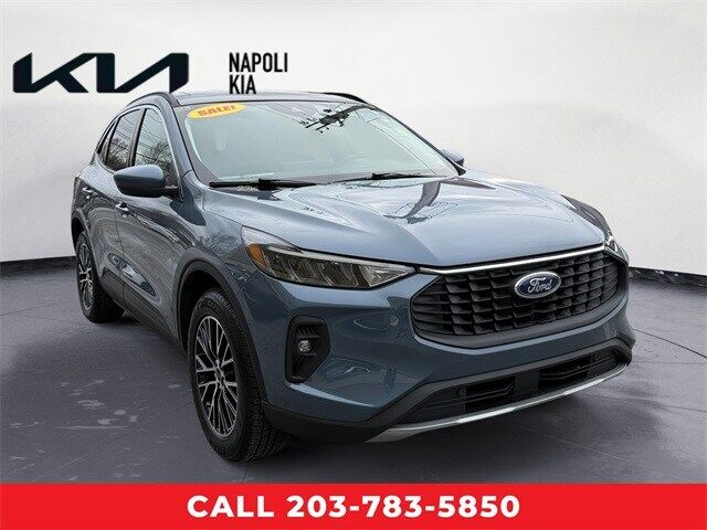 2023 FORD Escape