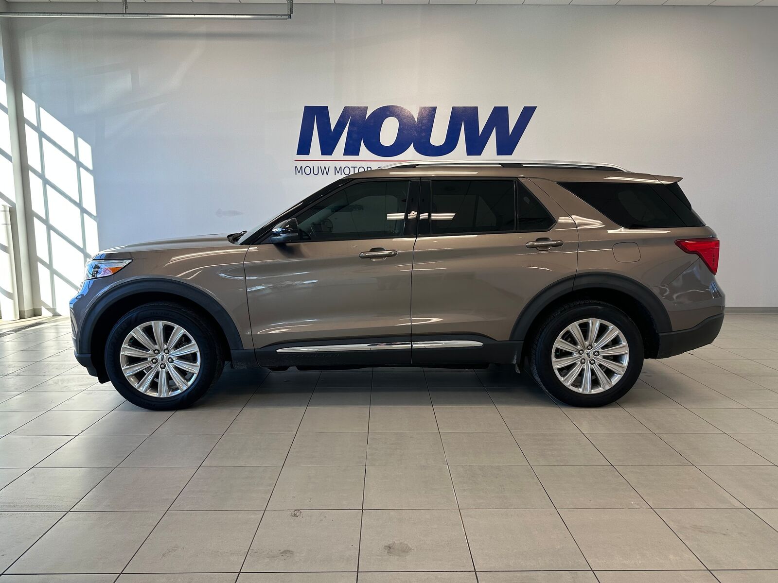 2021 FORD Explorer