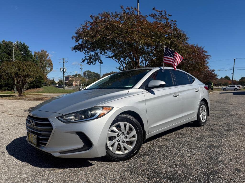 2018 HYUNDAI Elantra