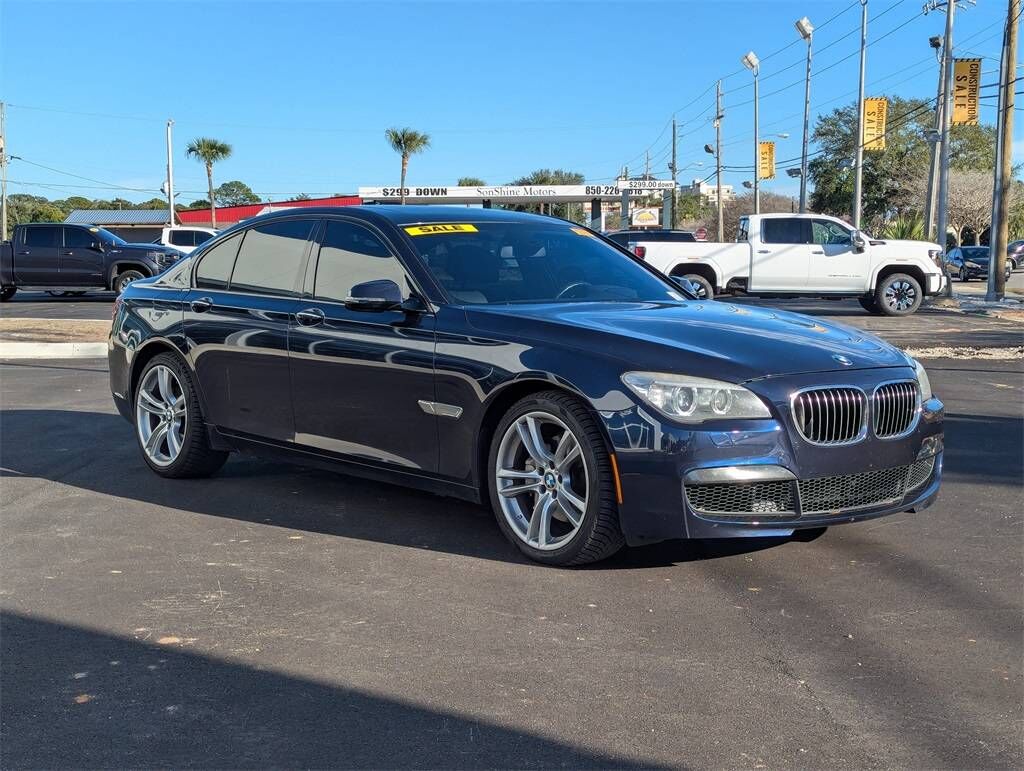 BMW 740i