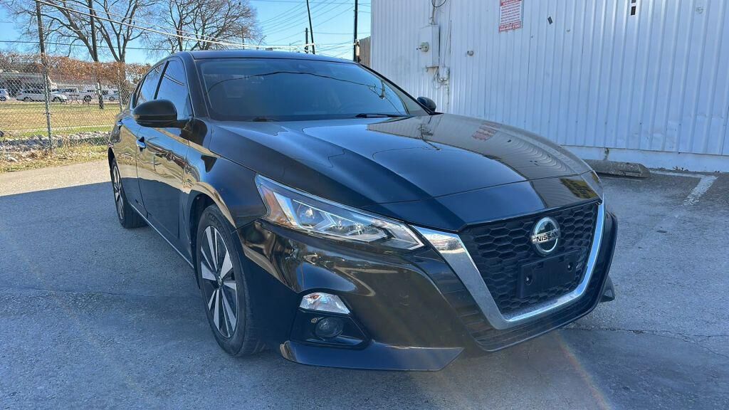 2022 NISSAN Altima