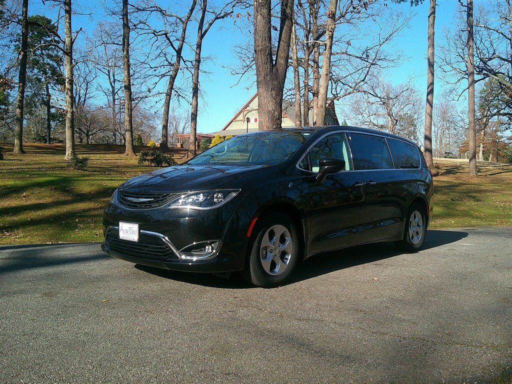 2017 CHRYSLER Pacifica