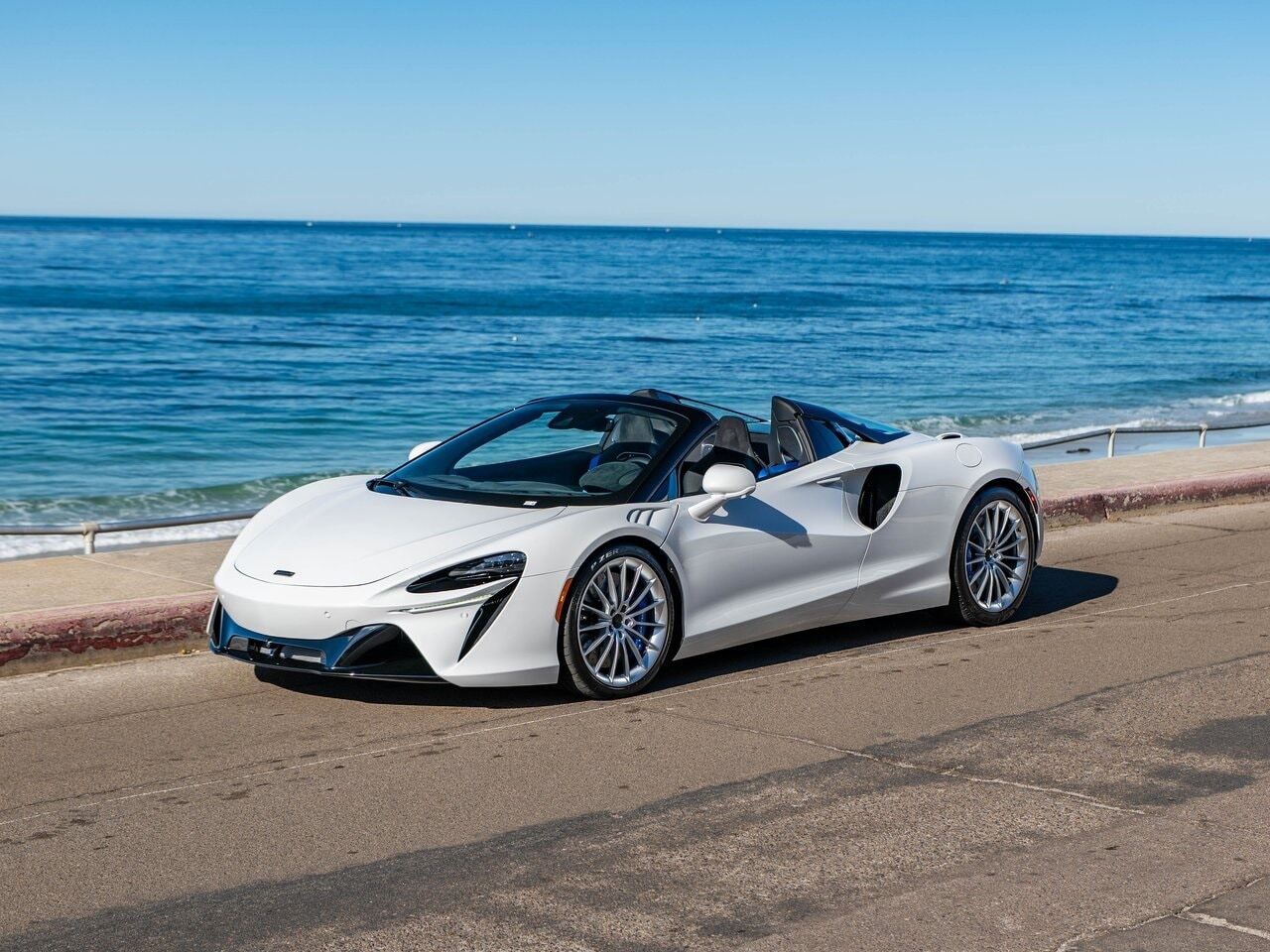 2026 MCLAREN ARTURA