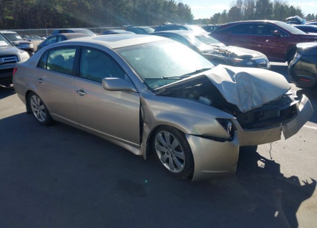 2005 TOYOTA Avalon