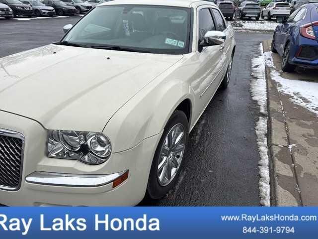 2010 CHRYSLER 300