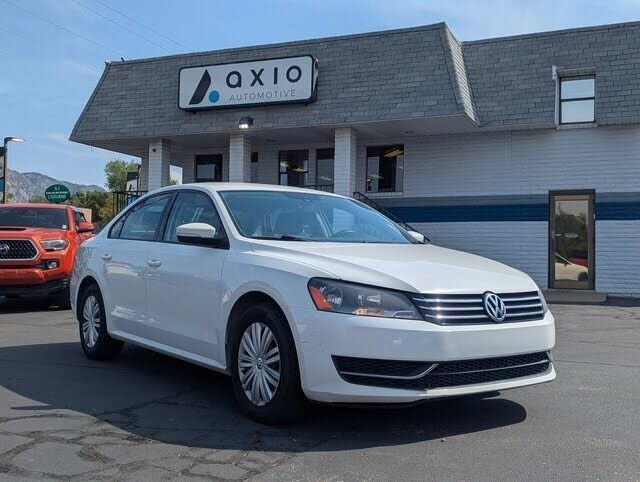 2014 VOLKSWAGEN Passat