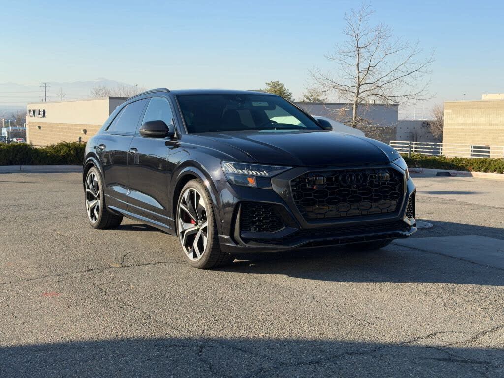 2021 AUDI RS Q8
