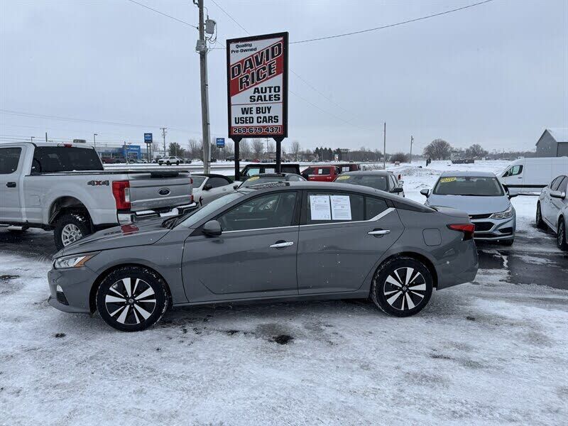 2022 NISSAN Altima