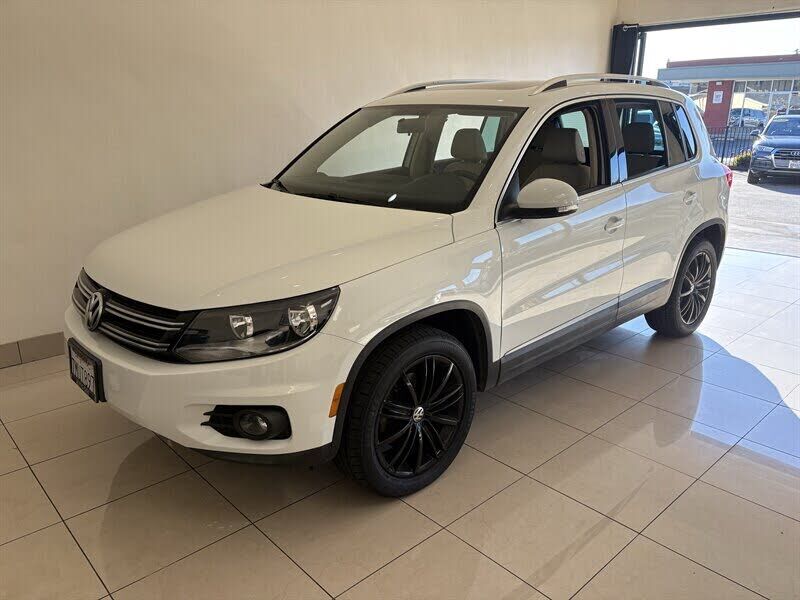 2015 VOLKSWAGEN Tiguan