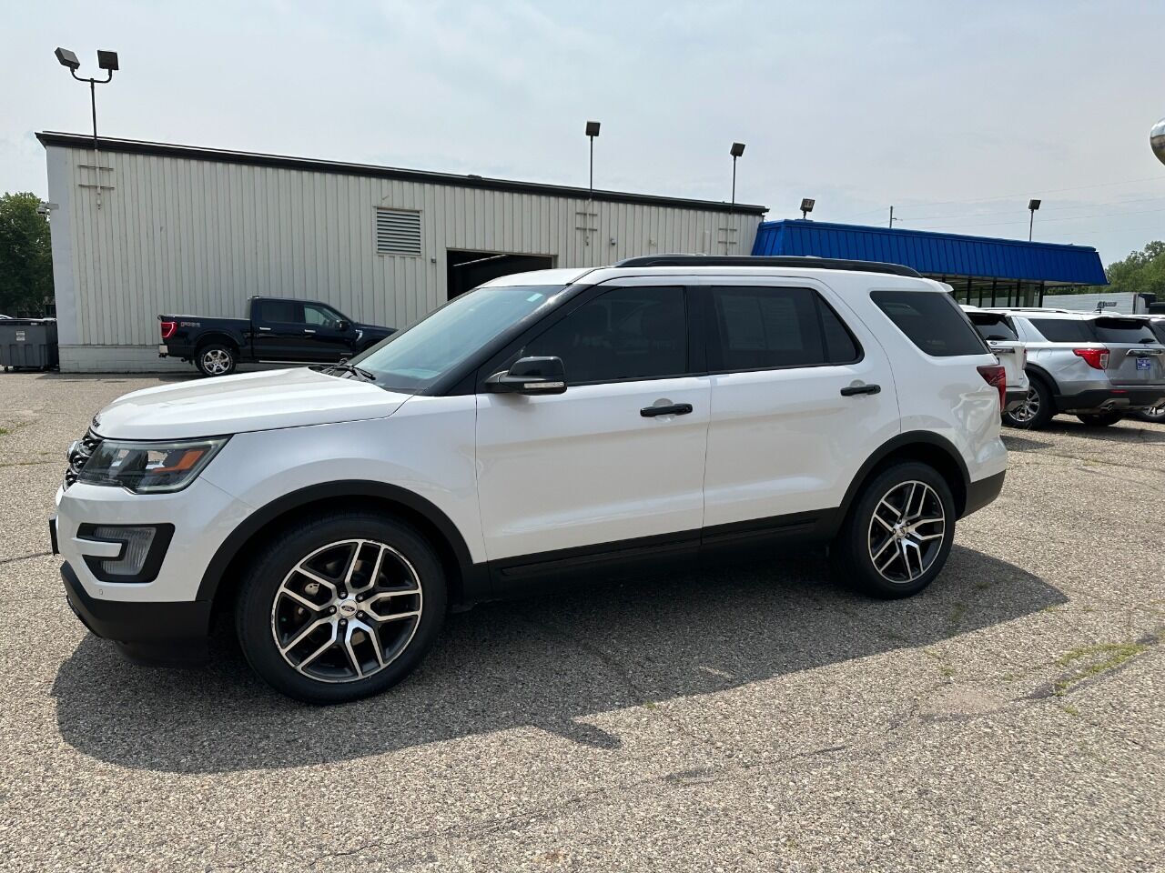 2017 FORD Explorer