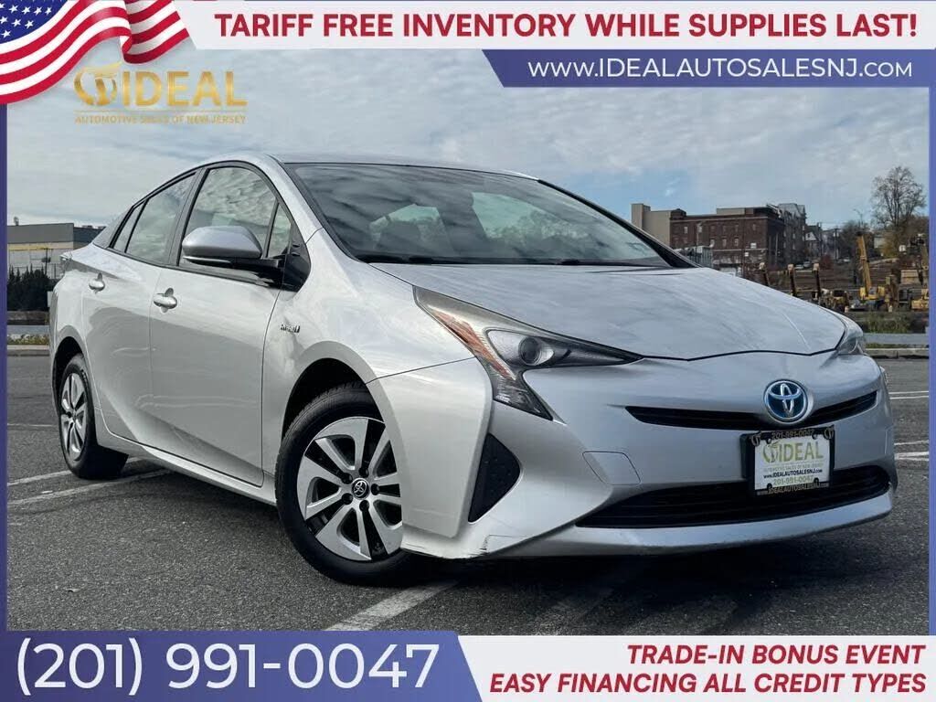 2016 TOYOTA PRIUS