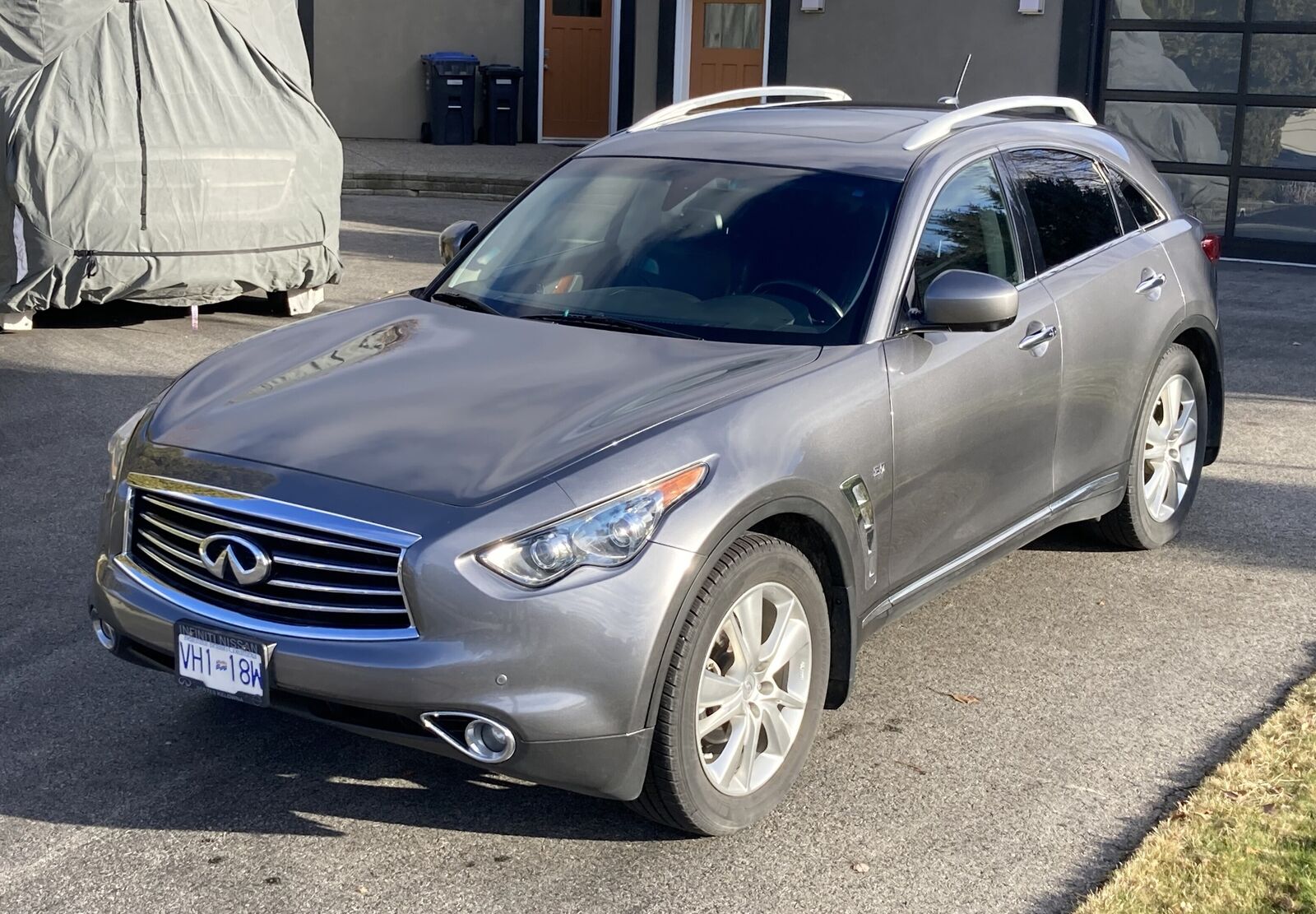 Infiniti QX70