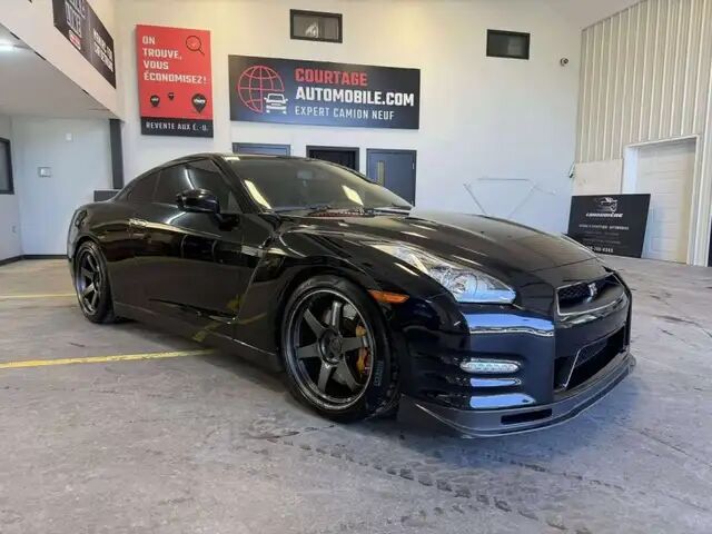 Nissan GT-R