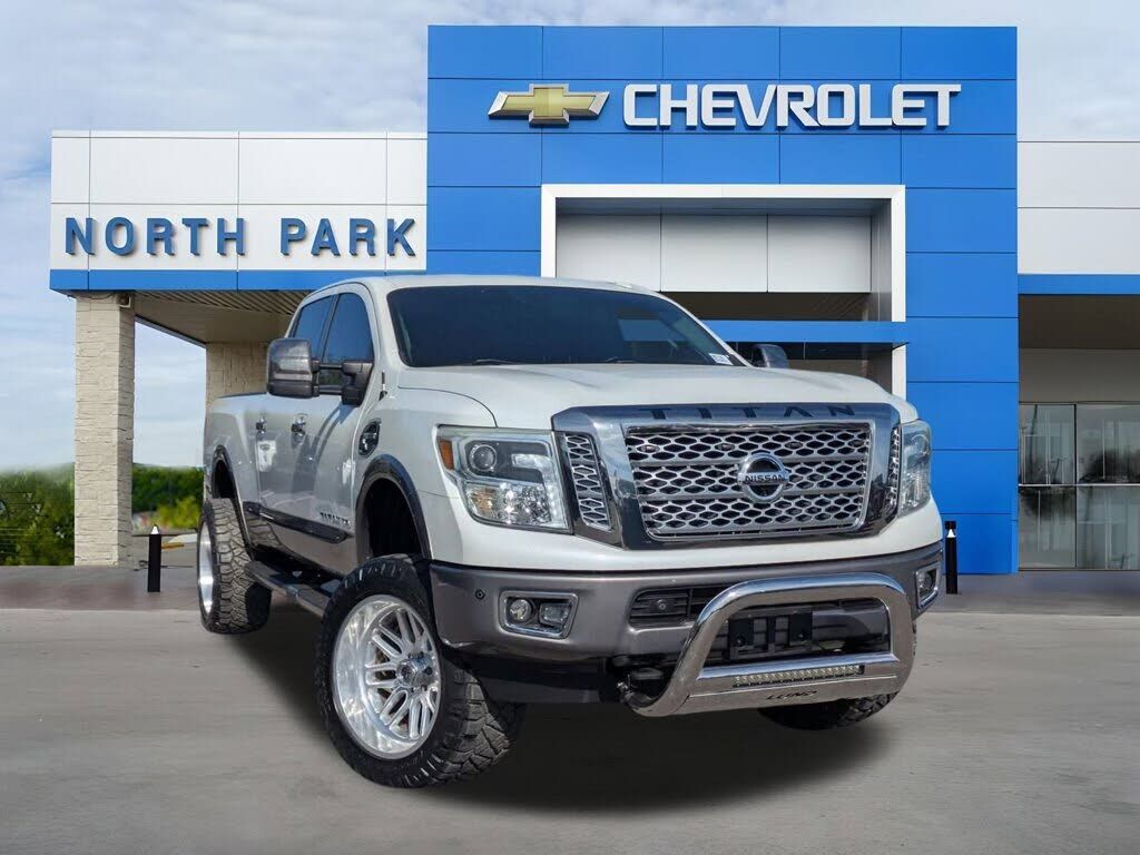 2016 NISSAN Titan
