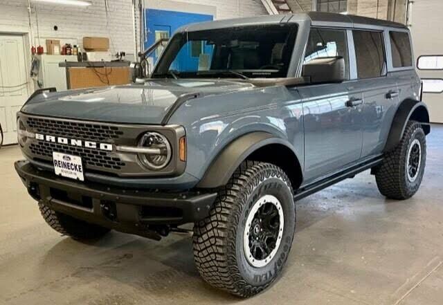2023 FORD Bronco