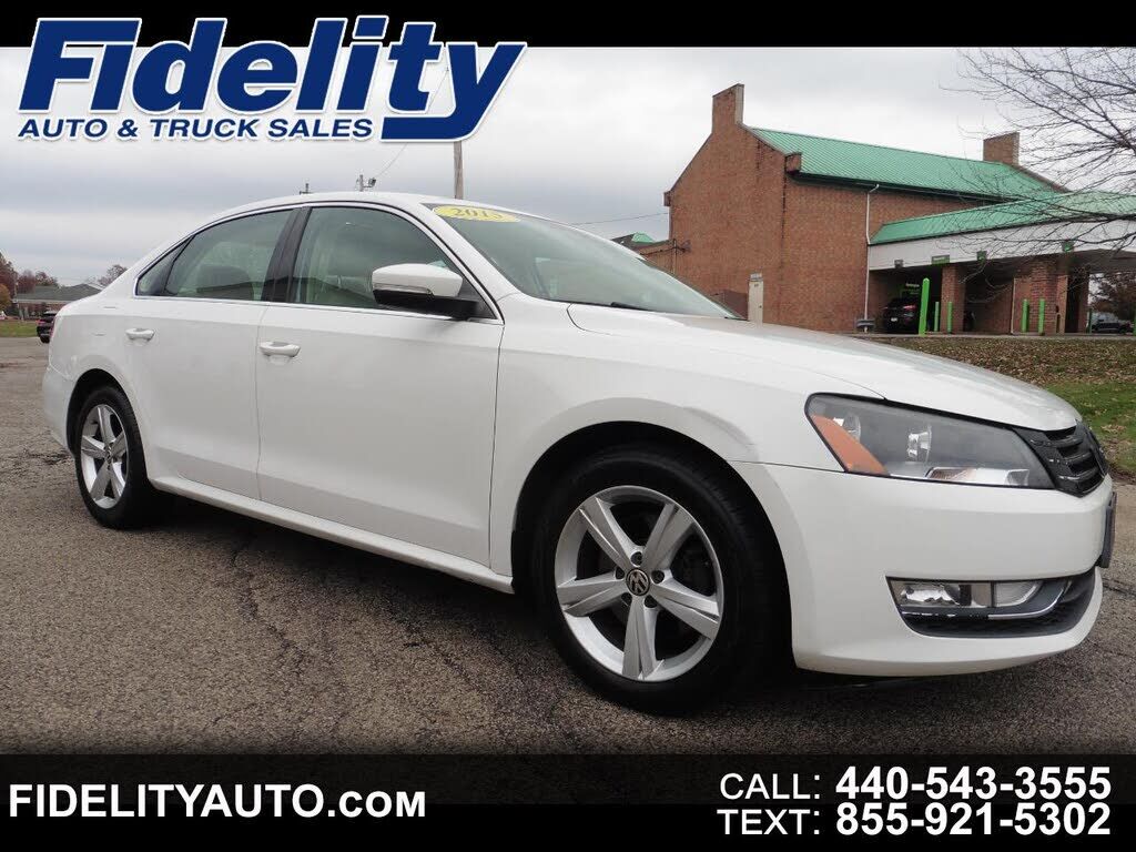 2015 VOLKSWAGEN Passat