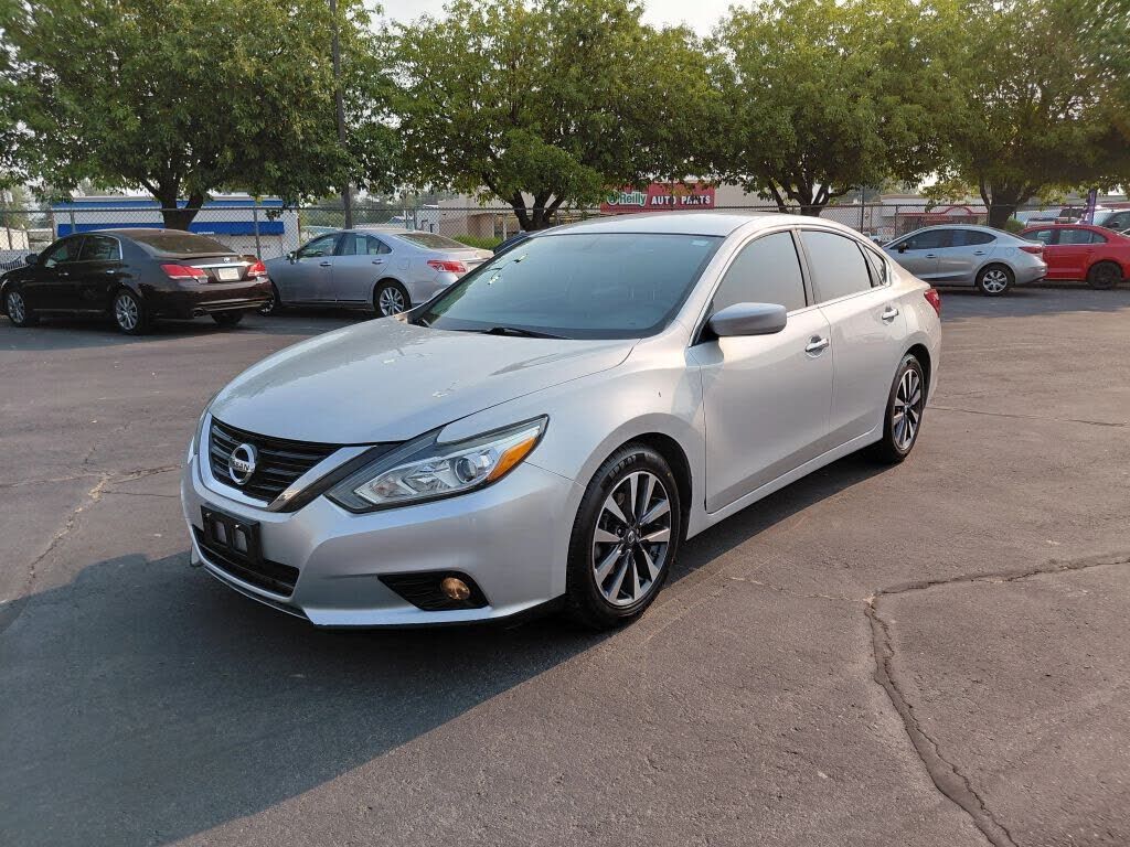 2017 NISSAN Altima