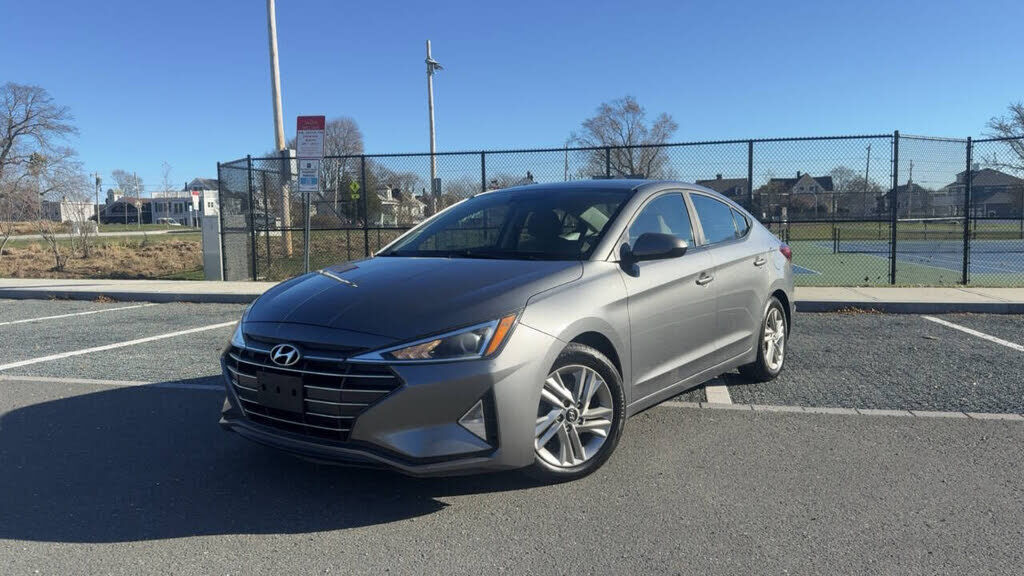 2019 HYUNDAI Elantra
