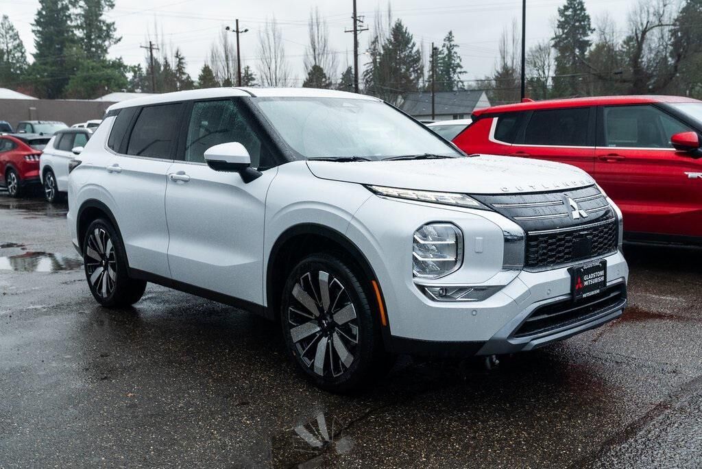 2026 MITSUBISHI Outlander