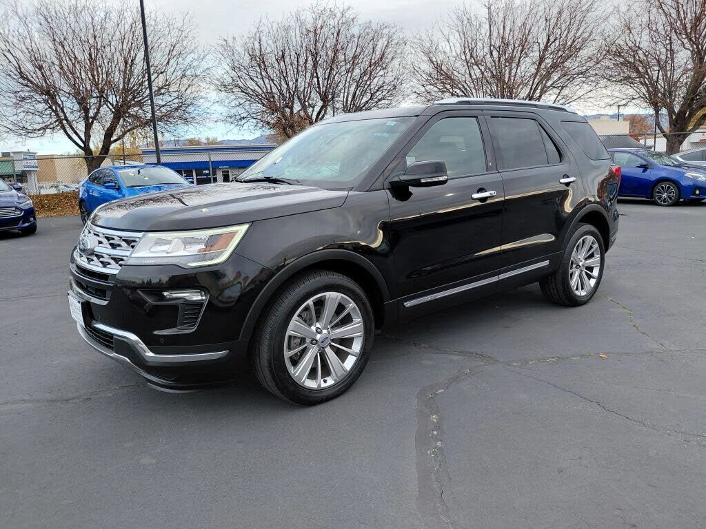2019 FORD Explorer