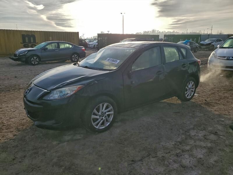 2013 MAZDA Mazda3