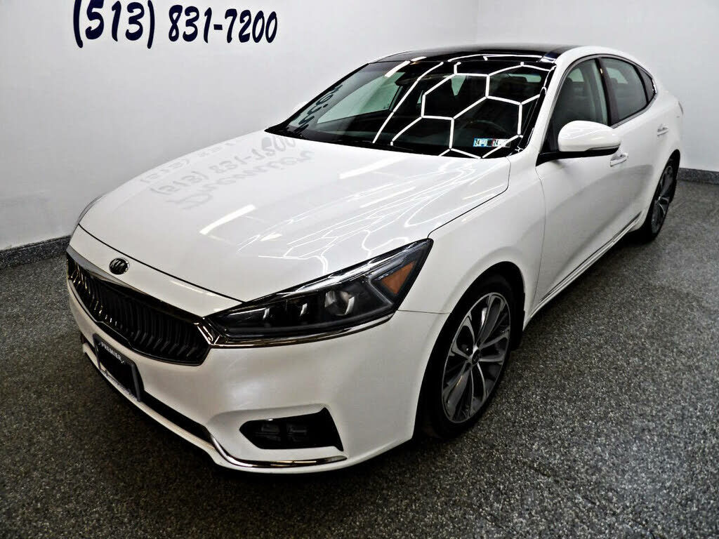 2017 KIA Cadenza