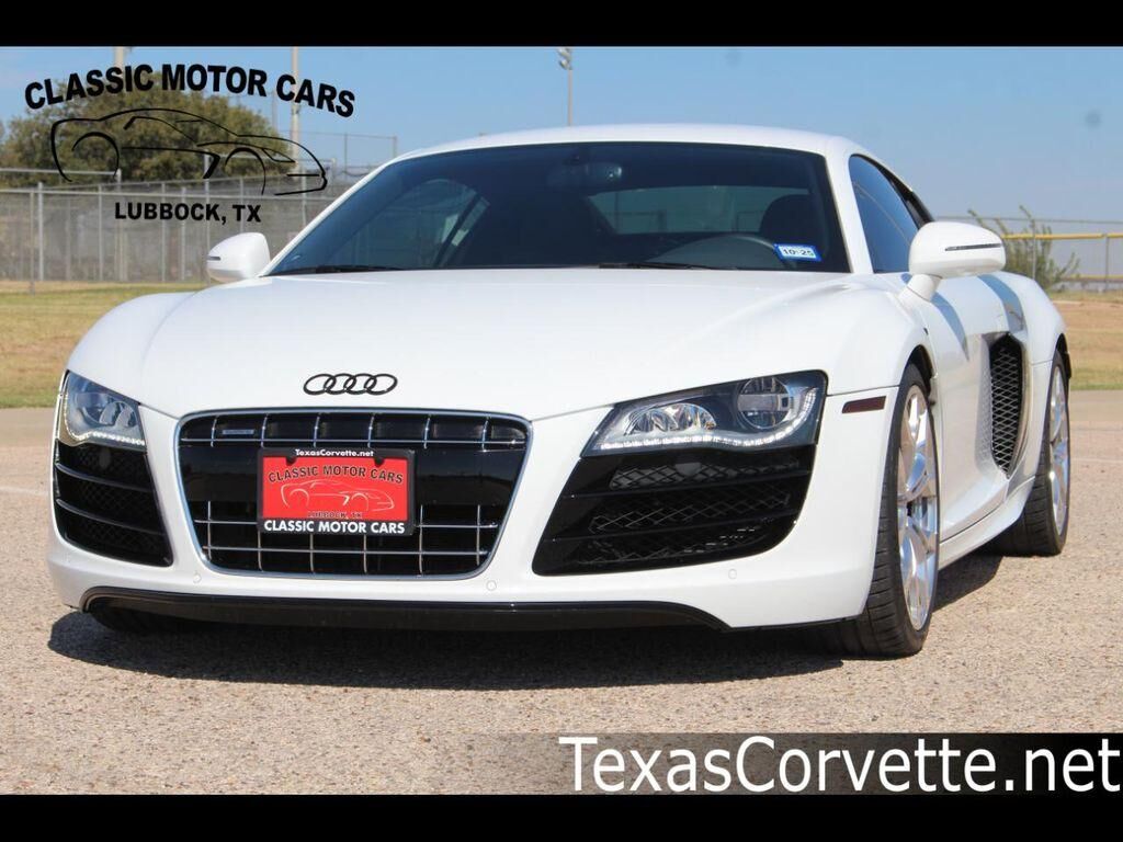 2012 AUDI R8