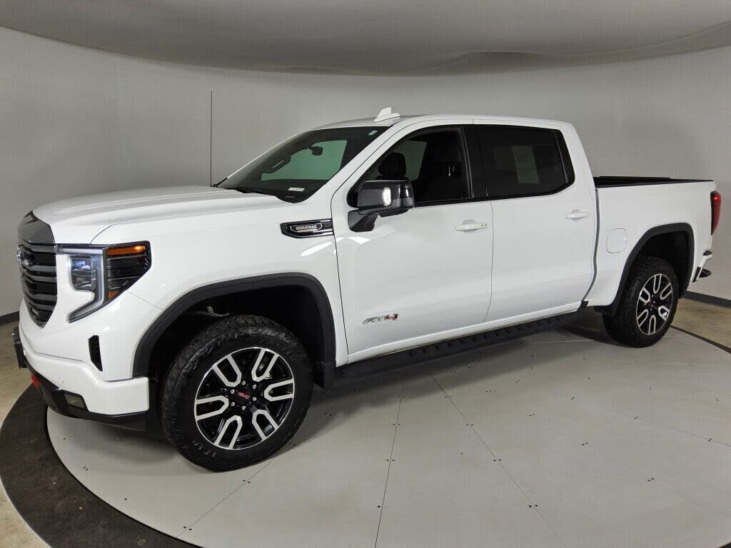 2023 GMC Sierra