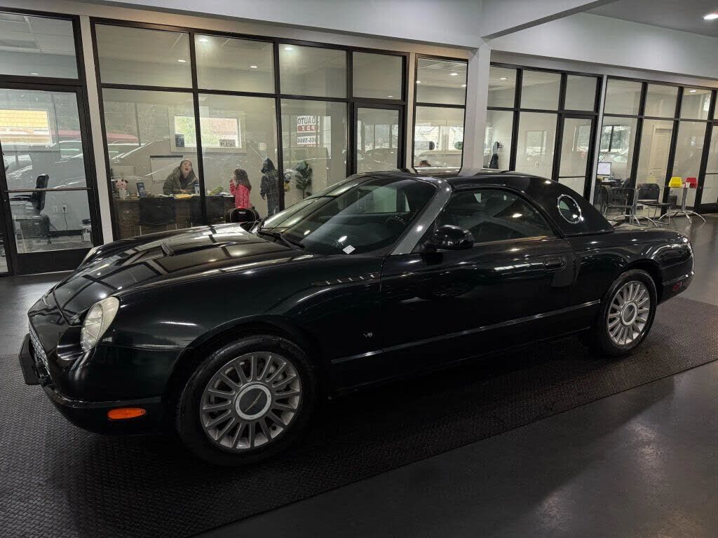 2004 FORD Thunderbird