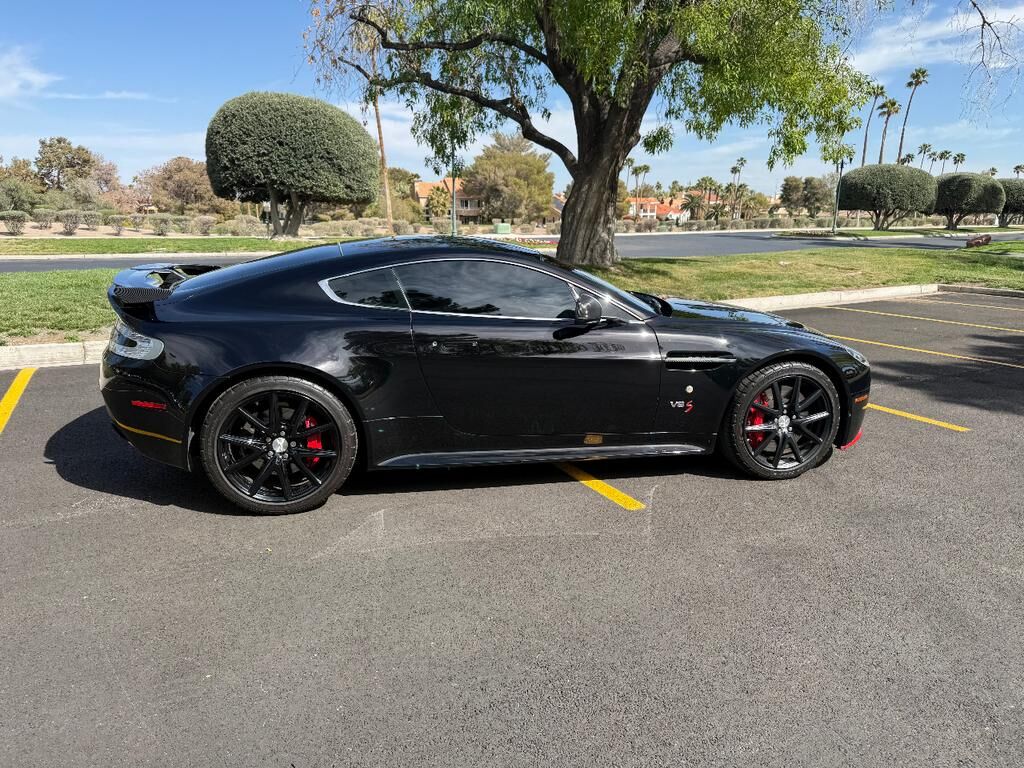 Aston Martin V8 Vantage