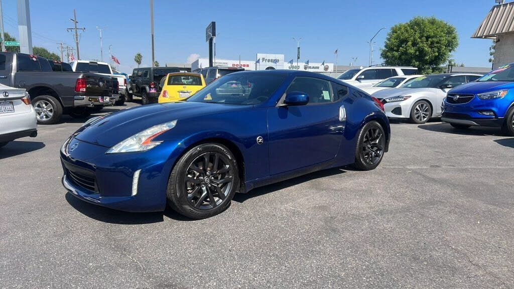 2017 NISSAN 370Z