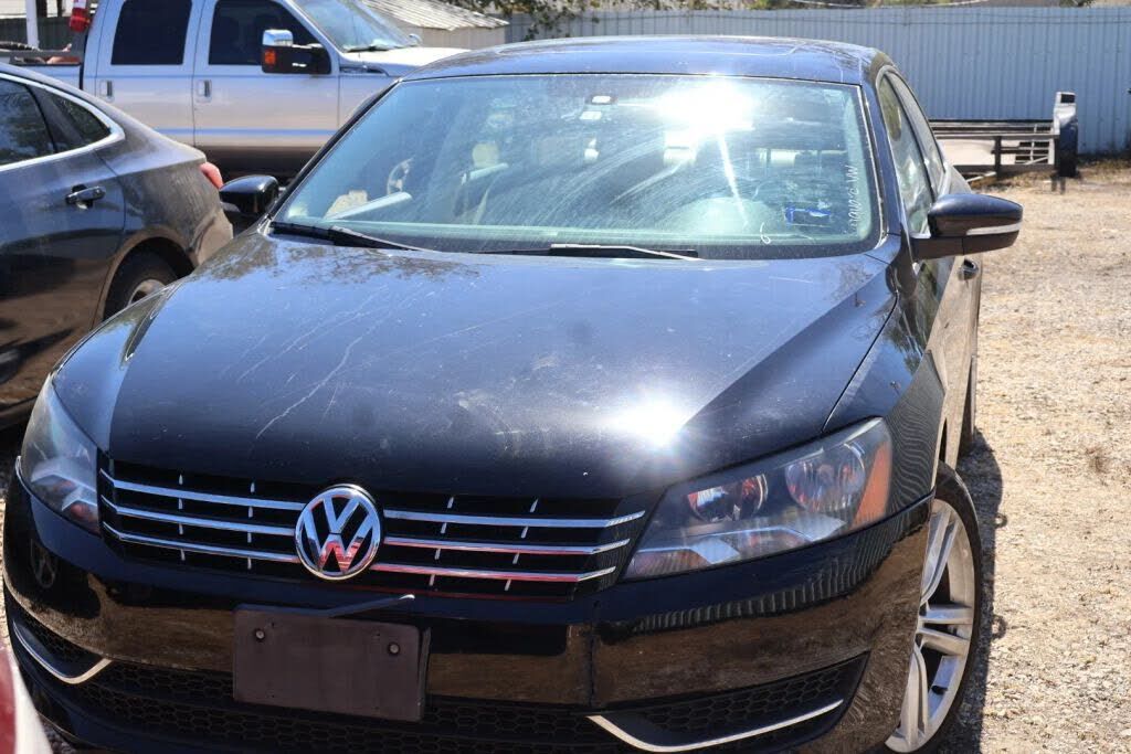 2014 VOLKSWAGEN Passat