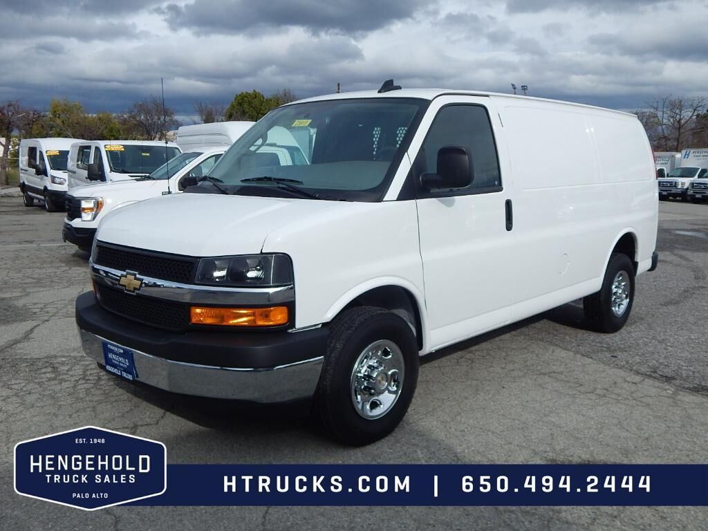 2024 CHEVROLET Express