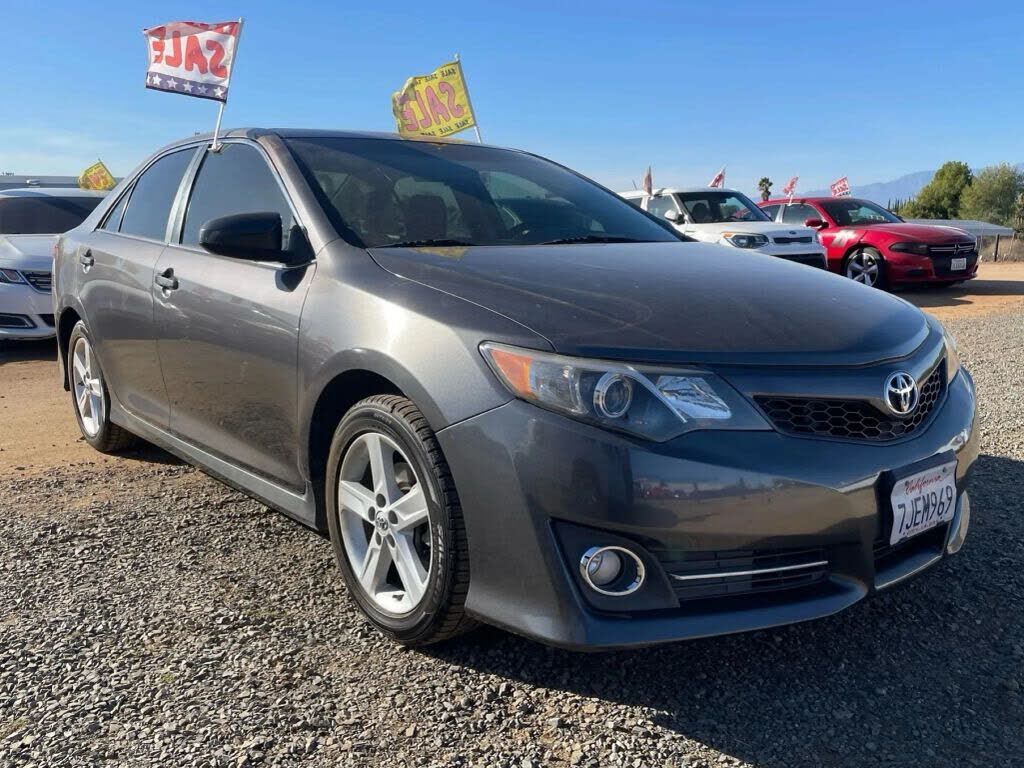 2014 TOYOTA Camry