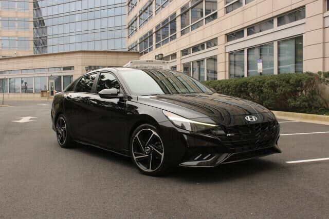 2022 HYUNDAI Elantra