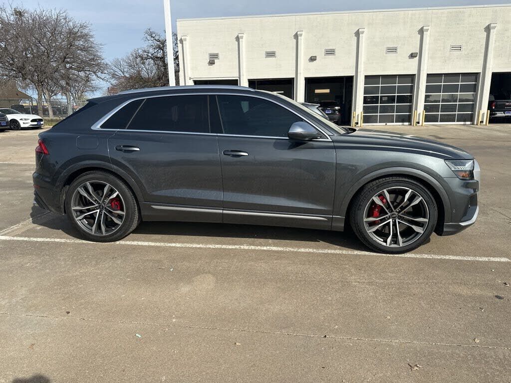 2022 Audi SQ8