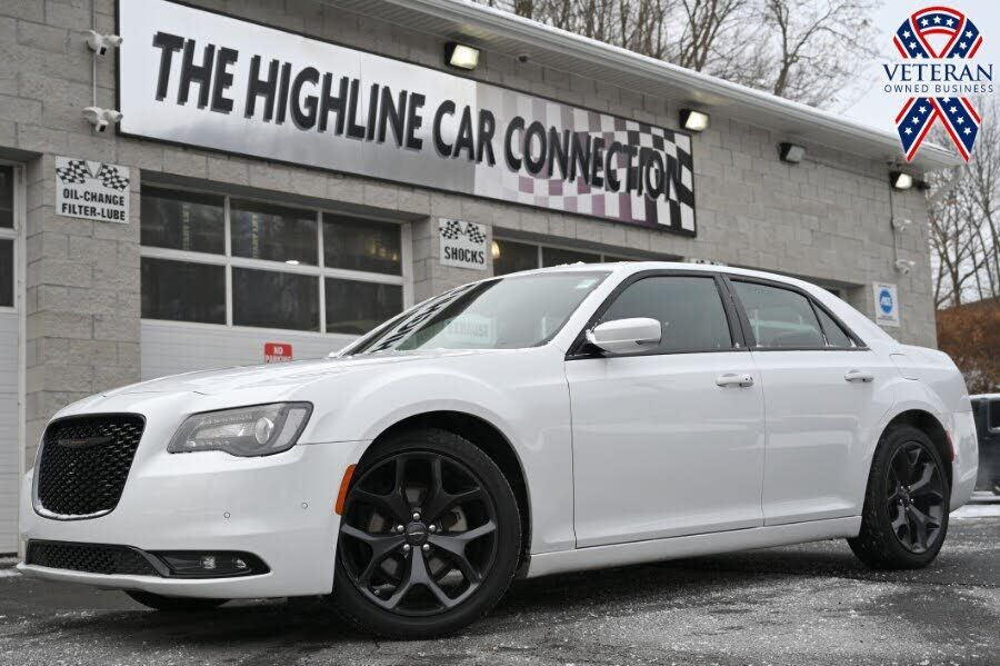 2023 CHRYSLER 300