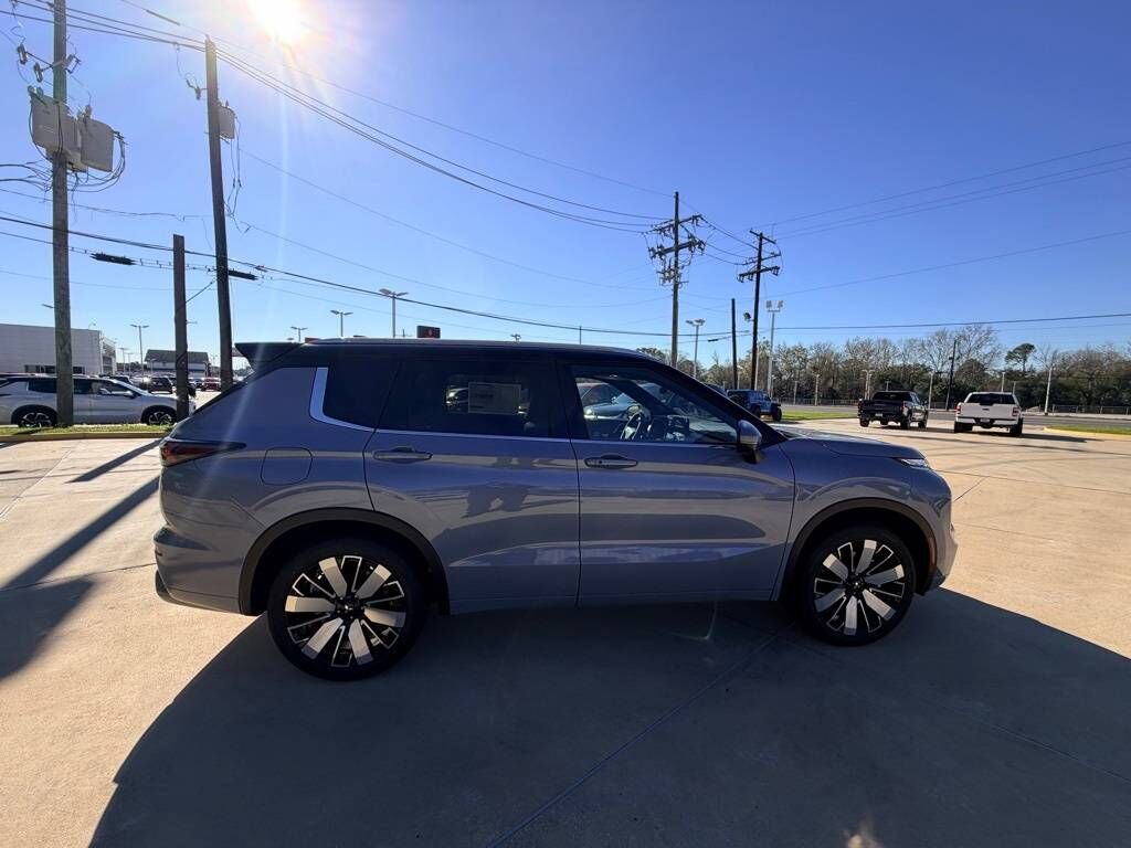 2026 MITSUBISHI Outlander