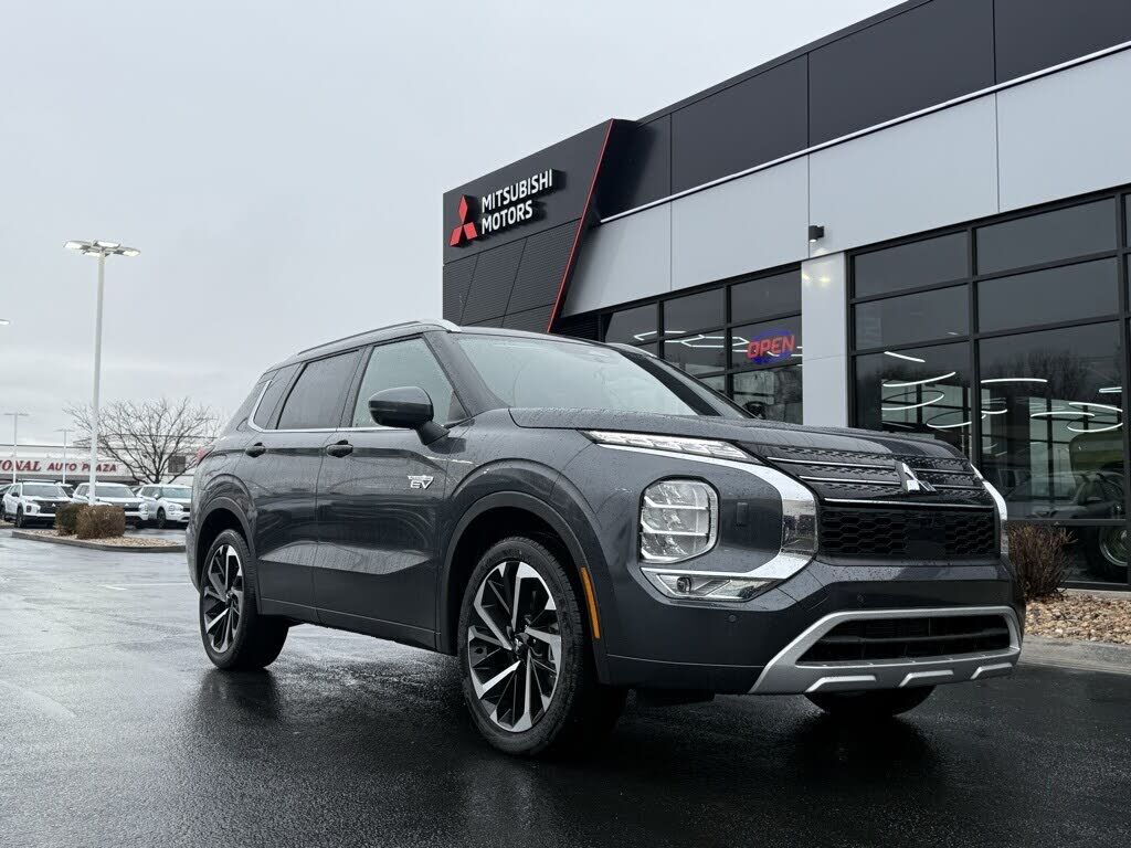 2025 MITSUBISHI Outlander