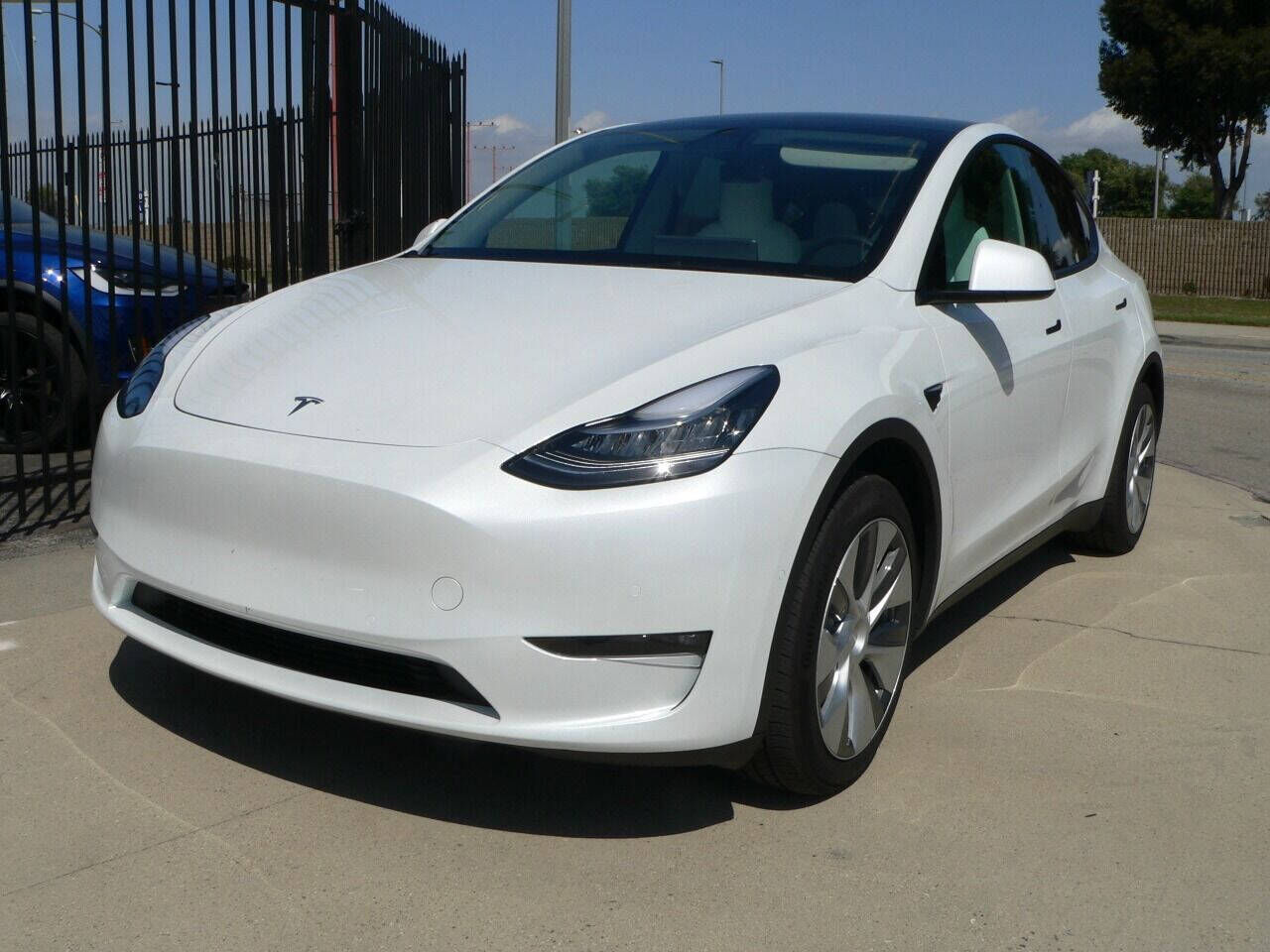2022 TESLA Model Y