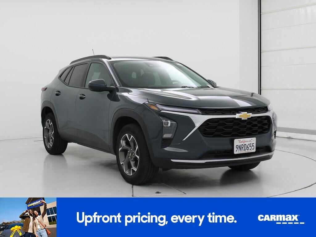 2025 CHEVROLET Trax