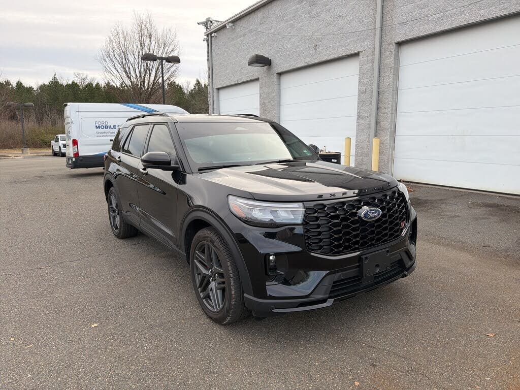 2025 FORD Explorer