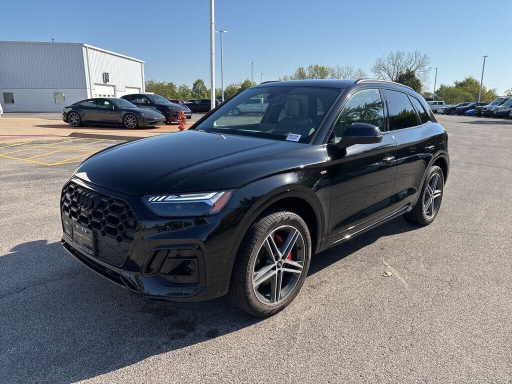 2024 AUDI Q5 e