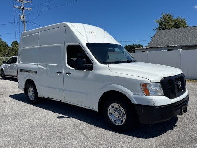 2017 NISSAN NV