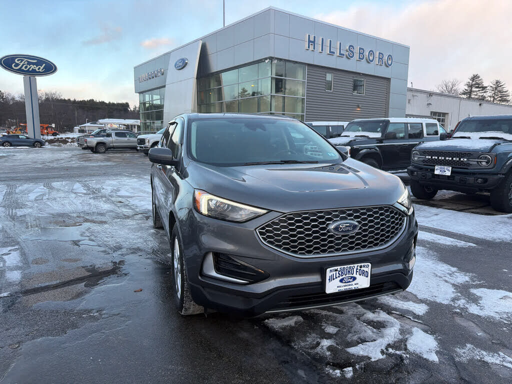 2023 FORD Edge