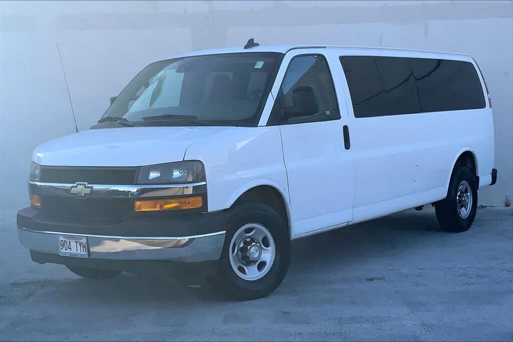 2020 CHEVROLET Express