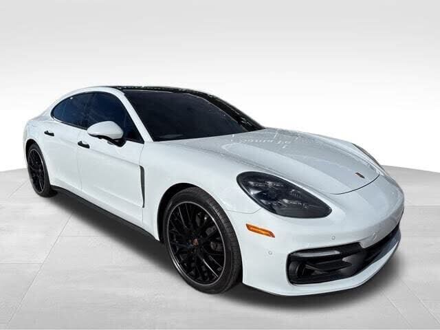 2023 PORSCHE Panamera